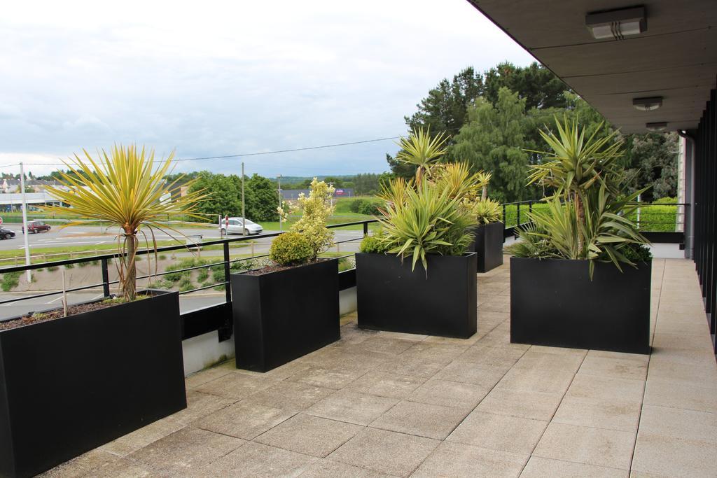 Hotel Ibis Guingamp Coeur De Bretagne Ploumagoar Екстер'єр фото